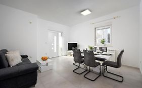 Luxury Apartment Ketty